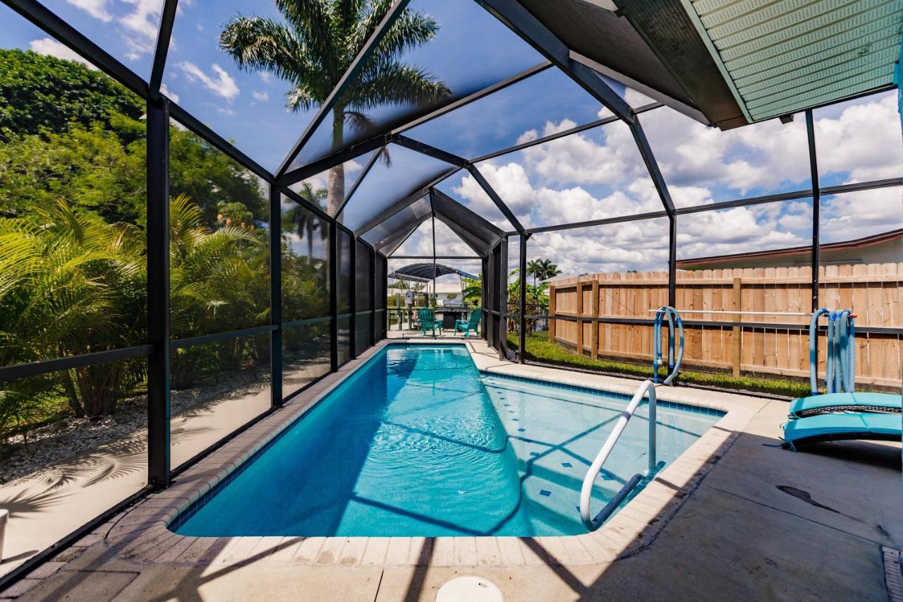 New! Dock Canal Family Home W/Pool & Gulf Access! North Fort Myers Exterior photo